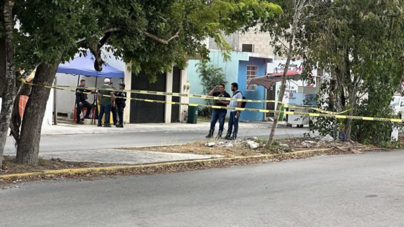 Encuentran un cadaver dentro de una barbería en Playa del Carmen.