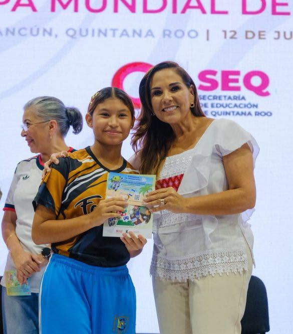 ENCABEZA MARA LEZAMA PRESENTACIÓN DE APLICACIÓN DIGITAL “EN BÚSQUEDA DE TU IDENTIDAD VIRTUAL”